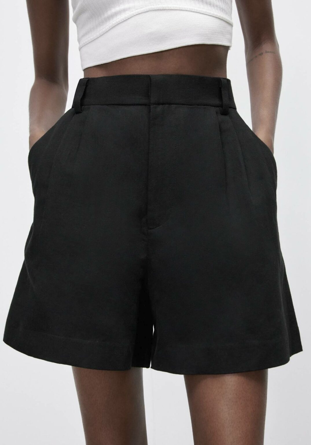 Bermuda Plissé Zara Noir Taille XS En Viscose - Parfait Pour Le Travail Ou Le Casual - État Excellent