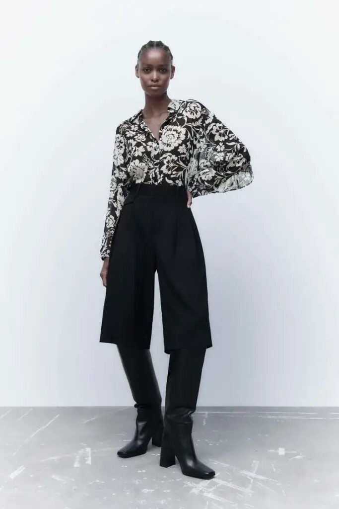 Chemisier ZARA Noir Brodé Taille XS - Neuf Avec étiquettes, Coupe Loose
