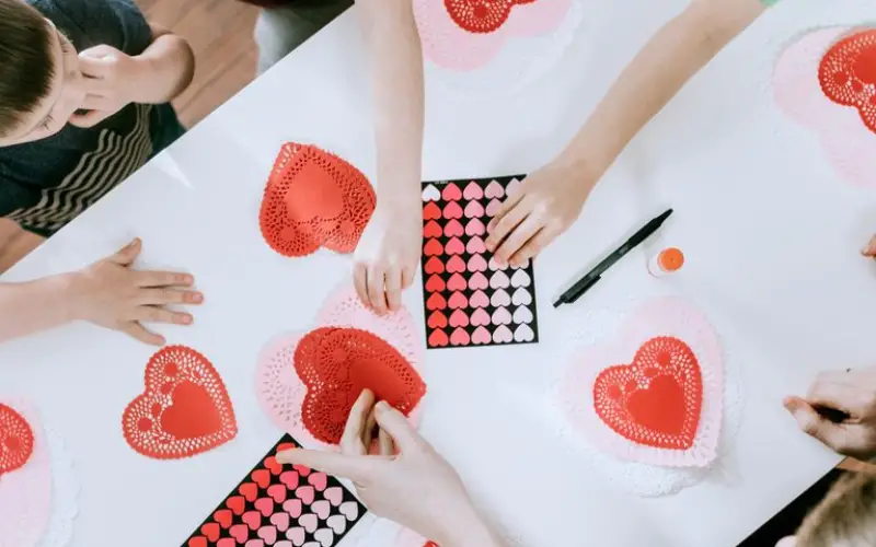 14 Idées Pour Fêter La Saint Valentin Pour Célébrer L'Amour En Couple