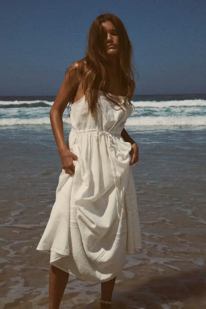 Robe De Plage Andres Sarda Taille 36 - Noir Et Blanc, En Modal, Neuf Avec étiquettes, Style Paréo Ou Cache-maillot