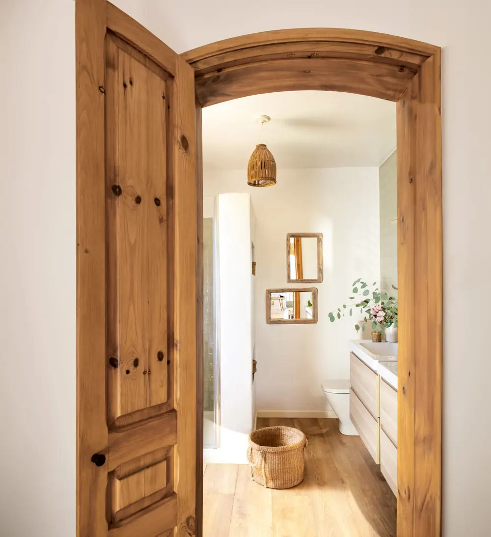 Paniers de rangement dans la salle de bain : organiser serviettes produits et stocks avec style