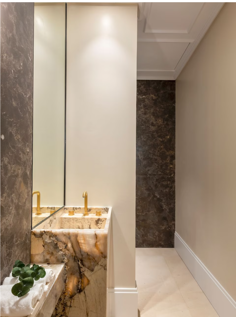 2.Tendance salle de bain : lumière chaude et modulable