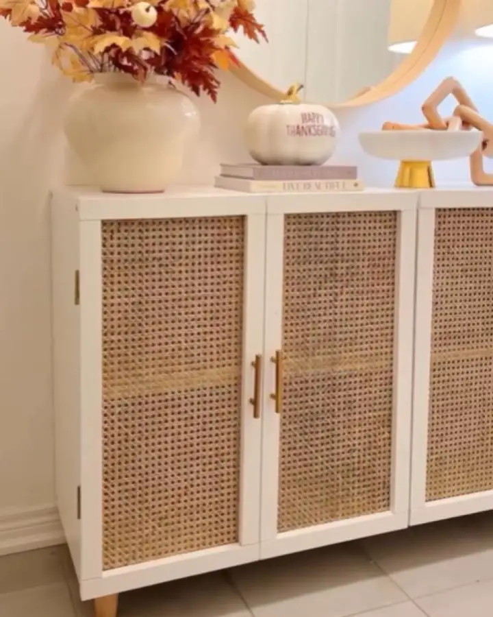 Kallax avec portes en cannage : transformation naturelle style scandinave