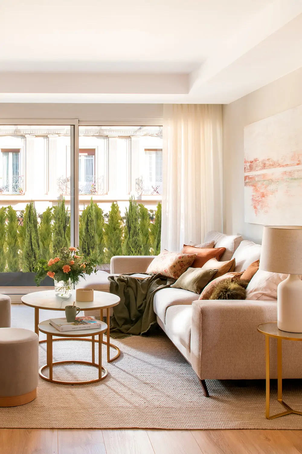 Éclairage d’appoint pour salon chaleureux en hiver