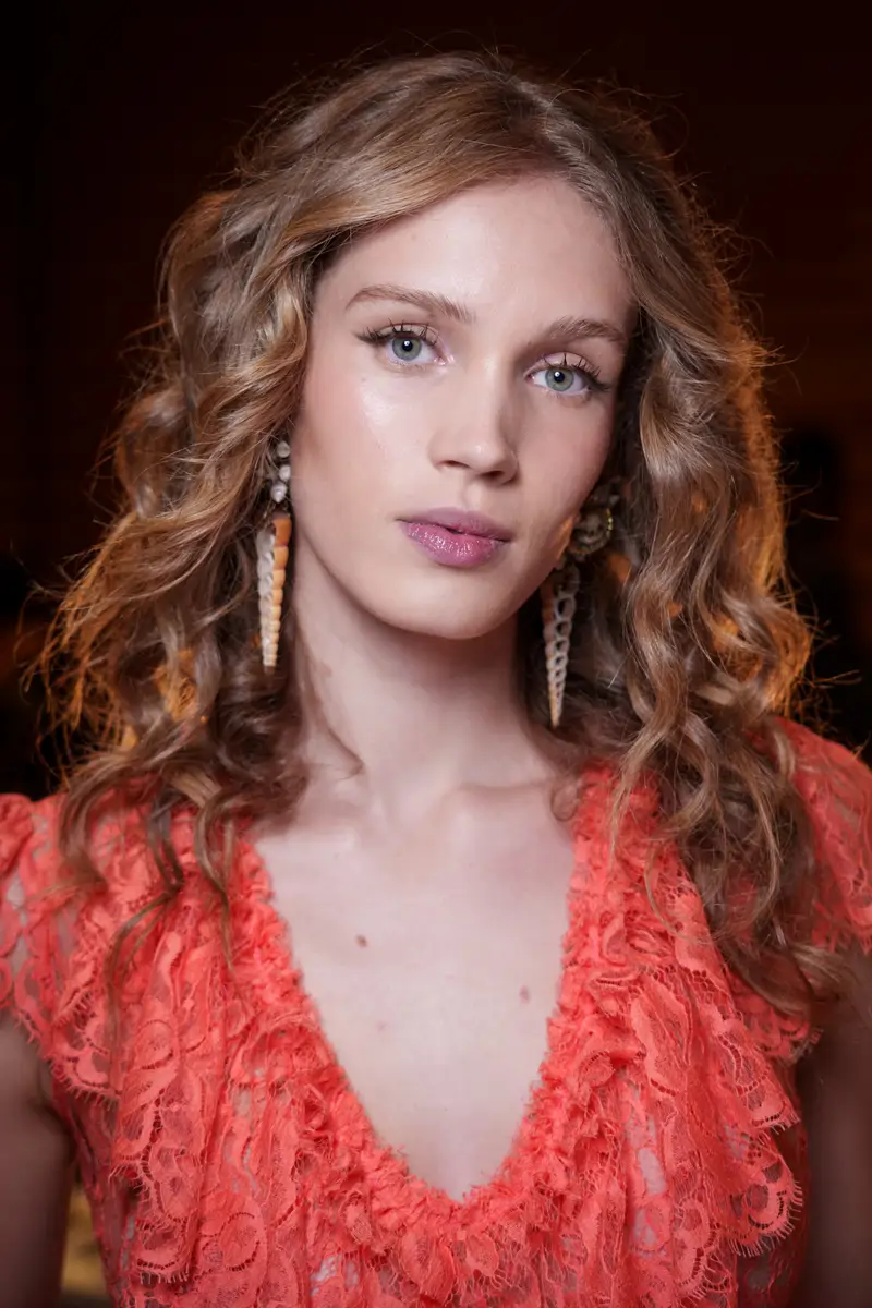 Routine capillaire pour cheveux ondulés et bouclés sans frisottis